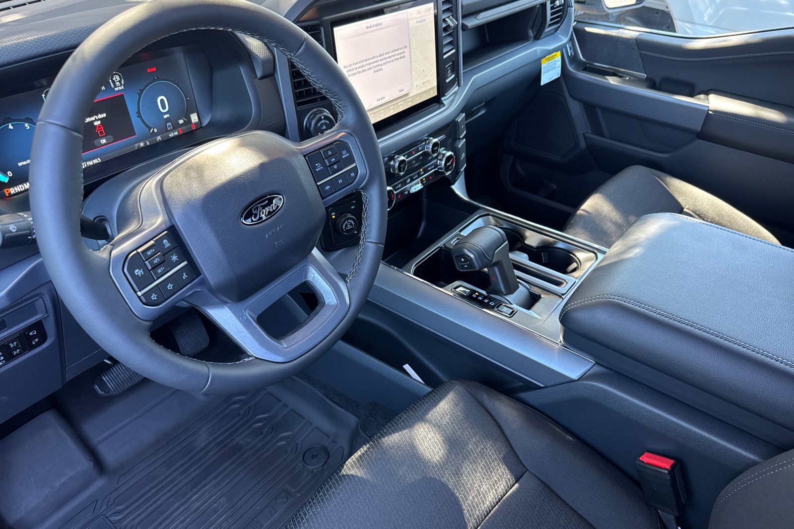 New 2026 Ford F150 XLT w/ Equipment Group 302A MID AWD/4WD image 10