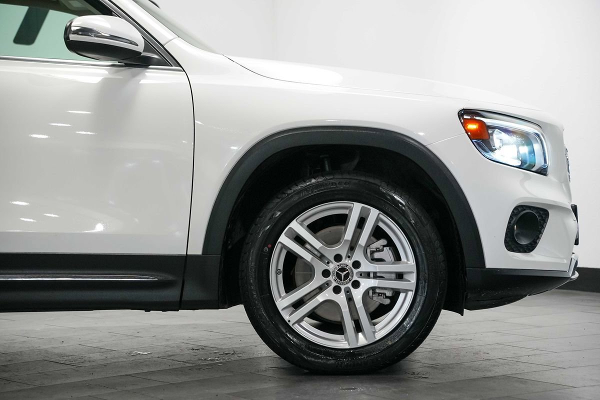 Used 2022 Mercedes-Benz GLB 250 4MATIC image 9