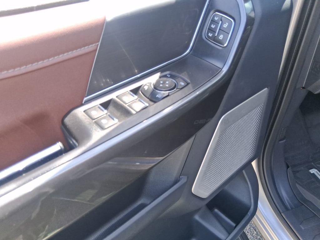 Used 2021 Ford F150 Lariat w/ Equipment Group 502A High image 10