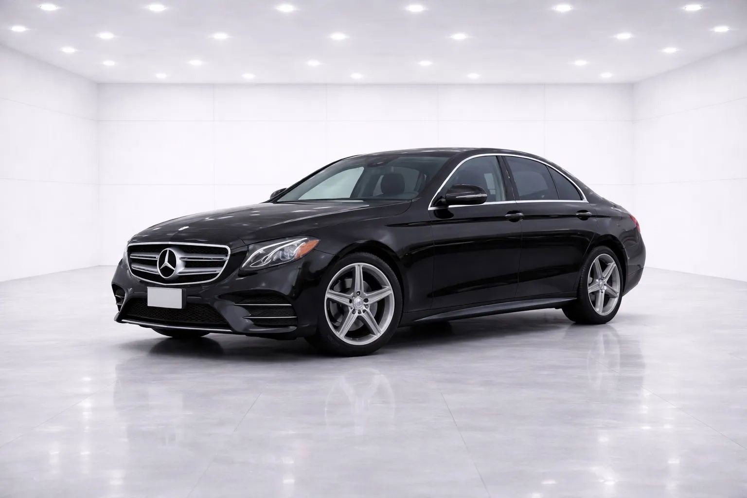 Used 2017 Mercedes-Benz E 300 4MATIC w/ Premium 1 Package image 1