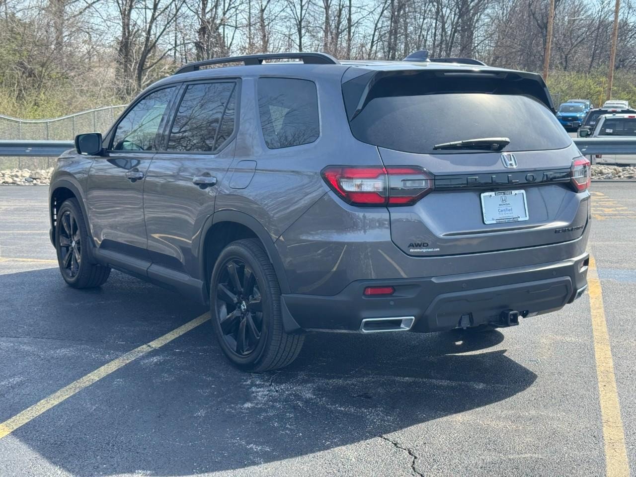 Certified 2025 Honda Pilot Black Edition image 6