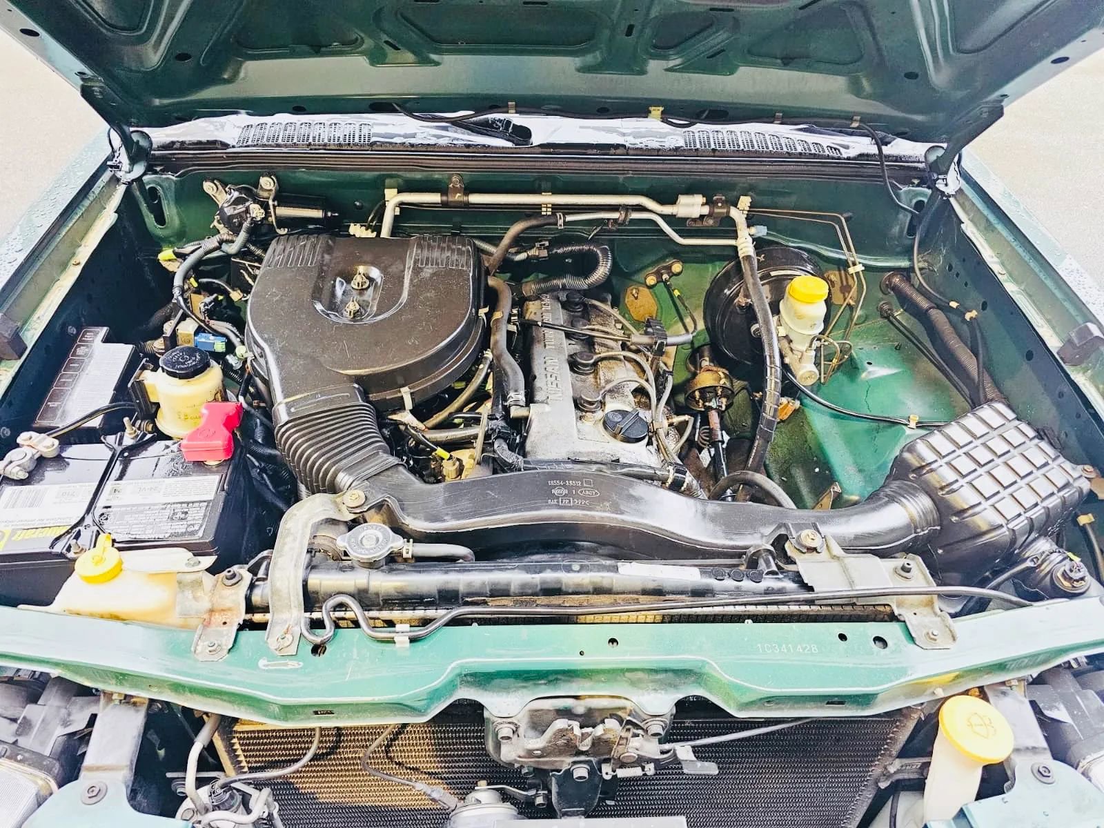 Used 2001 Nissan Frontier XE image 16