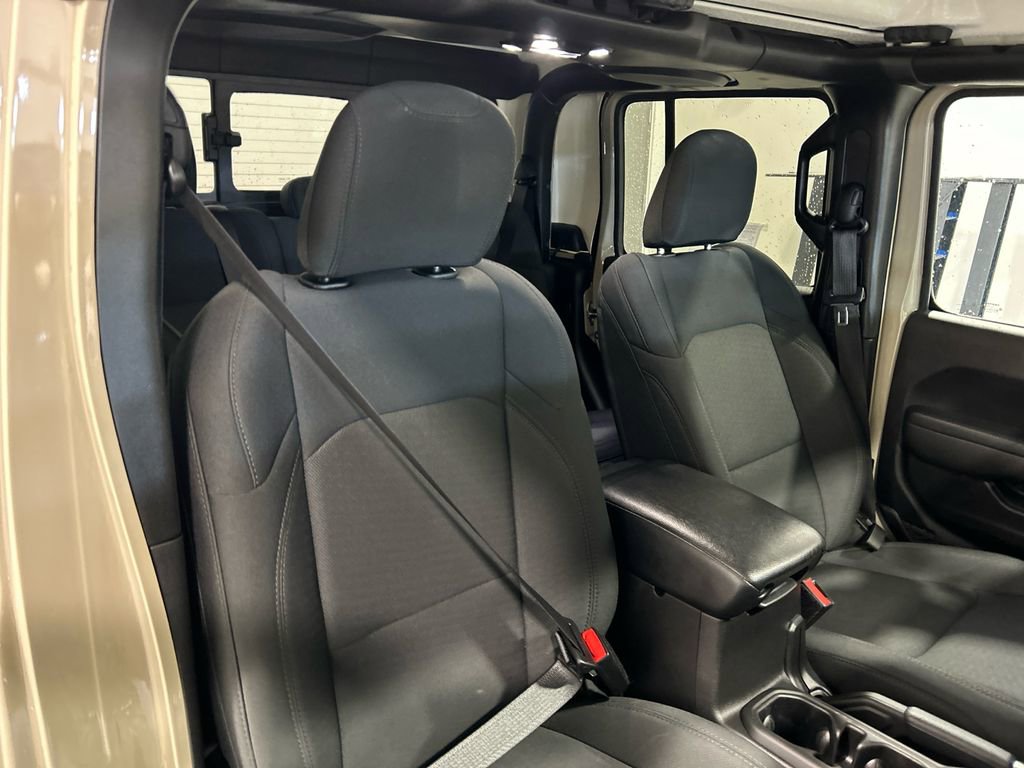 Used 2022 Jeep Gladiator Sport image 33