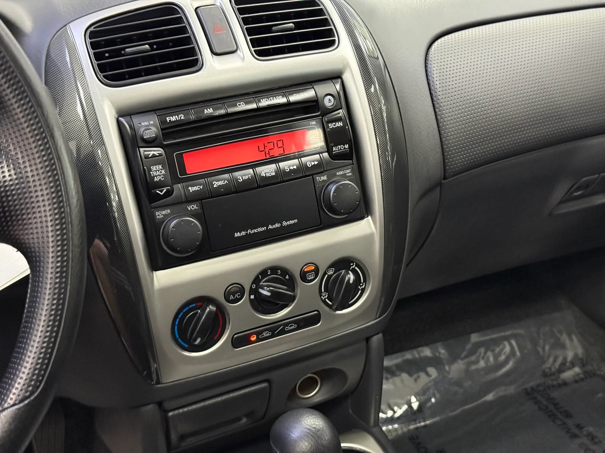 Used 2002 MAZDA Protege FWD image 18
