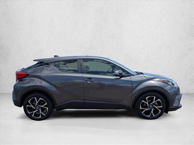 Used 2019 Toyota C-HR XLE FWD image 4