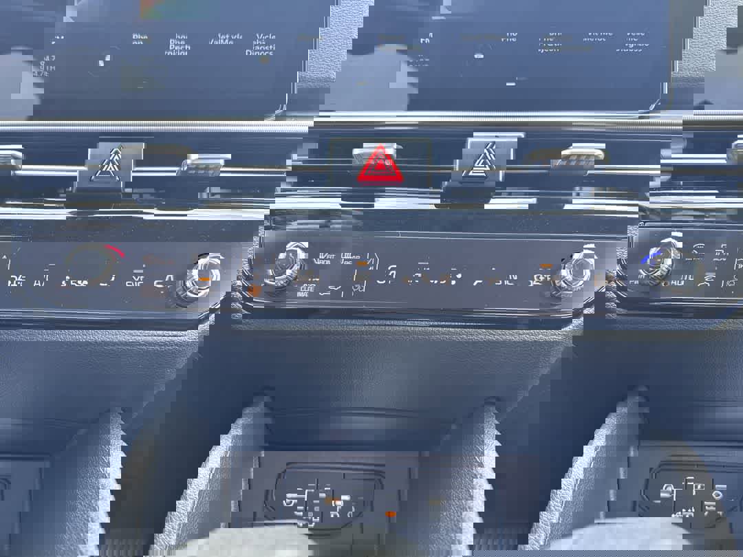 New 2026 Kia Sportage EX image 18