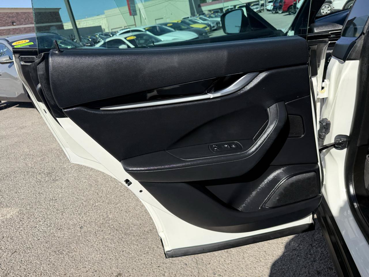 Used 2018 Maserati Levante AWD/4WD image 16