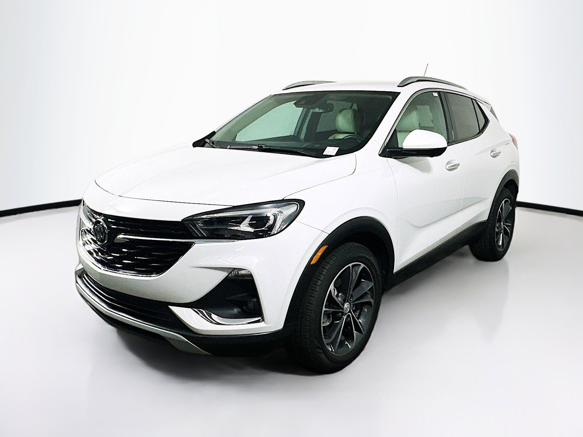 Used 2022 Buick Encore GX Essence w/ Advanced Technology Package FWD image 3