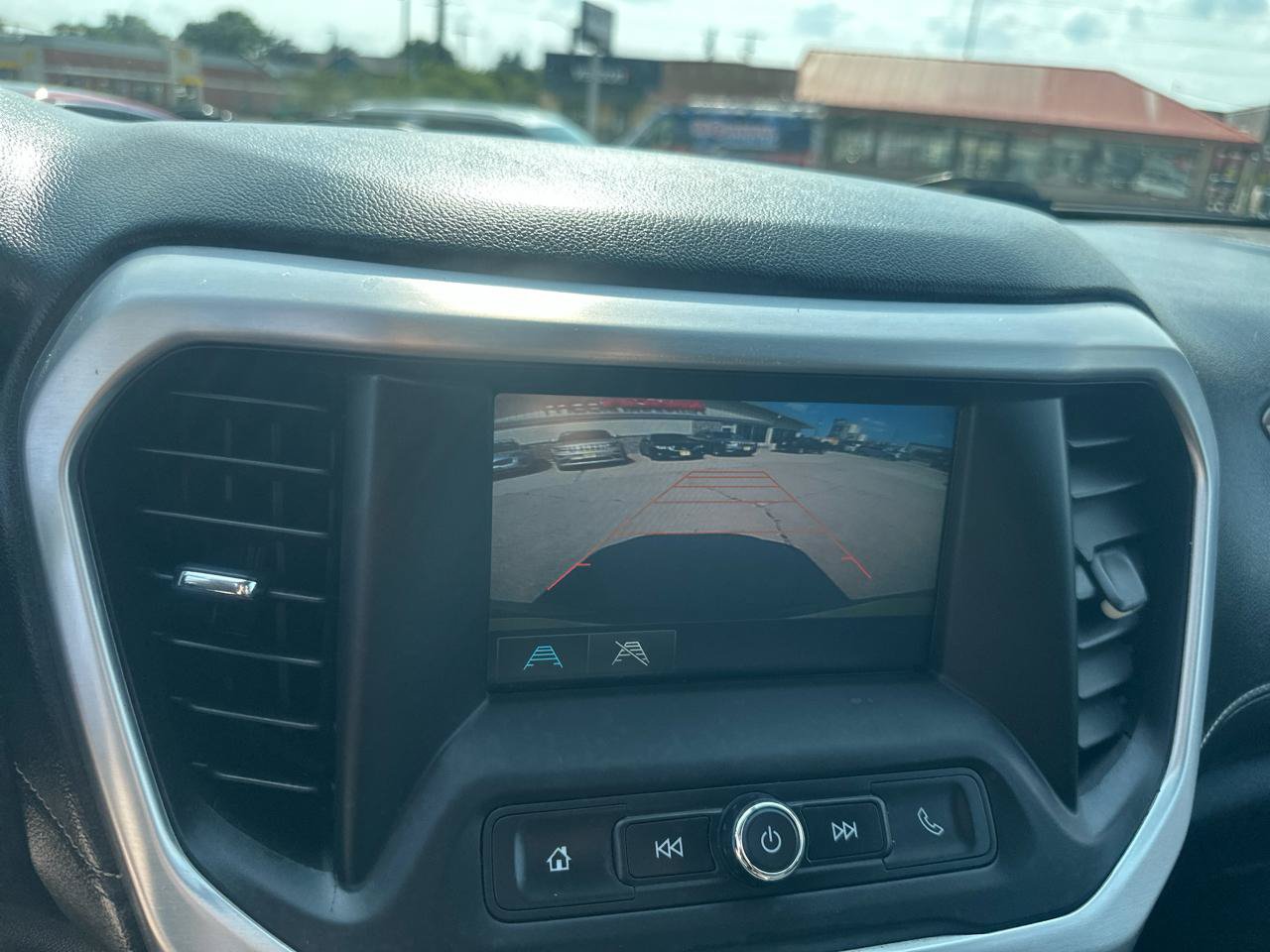 Used 2017 GMC Acadia SLE FWD image 13