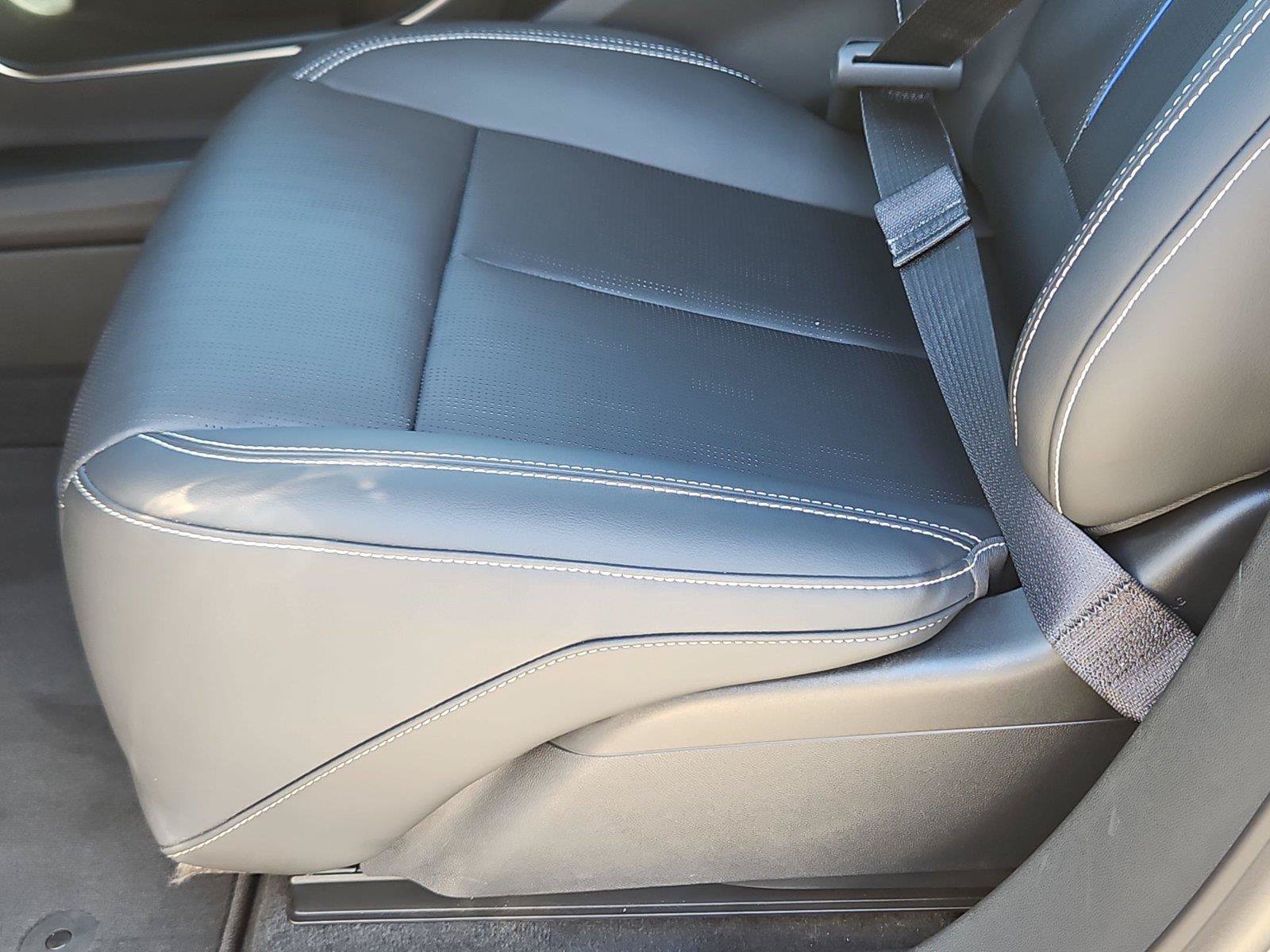 Used 2024 Cadillac Lyriq Luxury RWD image 26