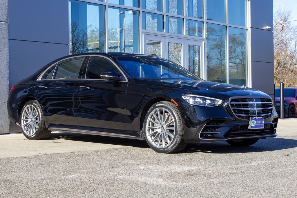 Used 2022 Mercedes-Benz S 580 4MATIC Sedan image 3