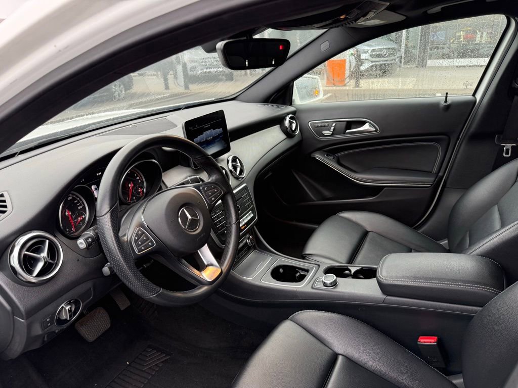 Used 2020 Mercedes-Benz GLA 250 4MATIC image 16