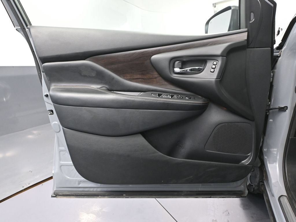 Used 2024 Nissan Murano Platinum AWD/4WD image 18