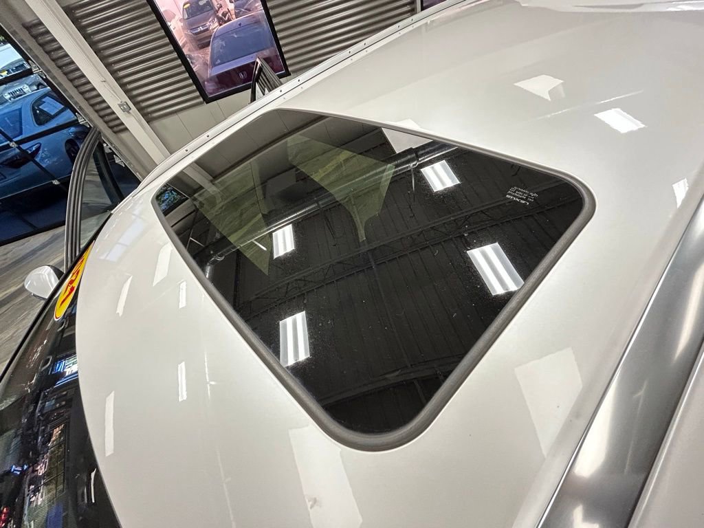 Used 2021 Lexus RX 350L Premium w/ Premium Package image 57