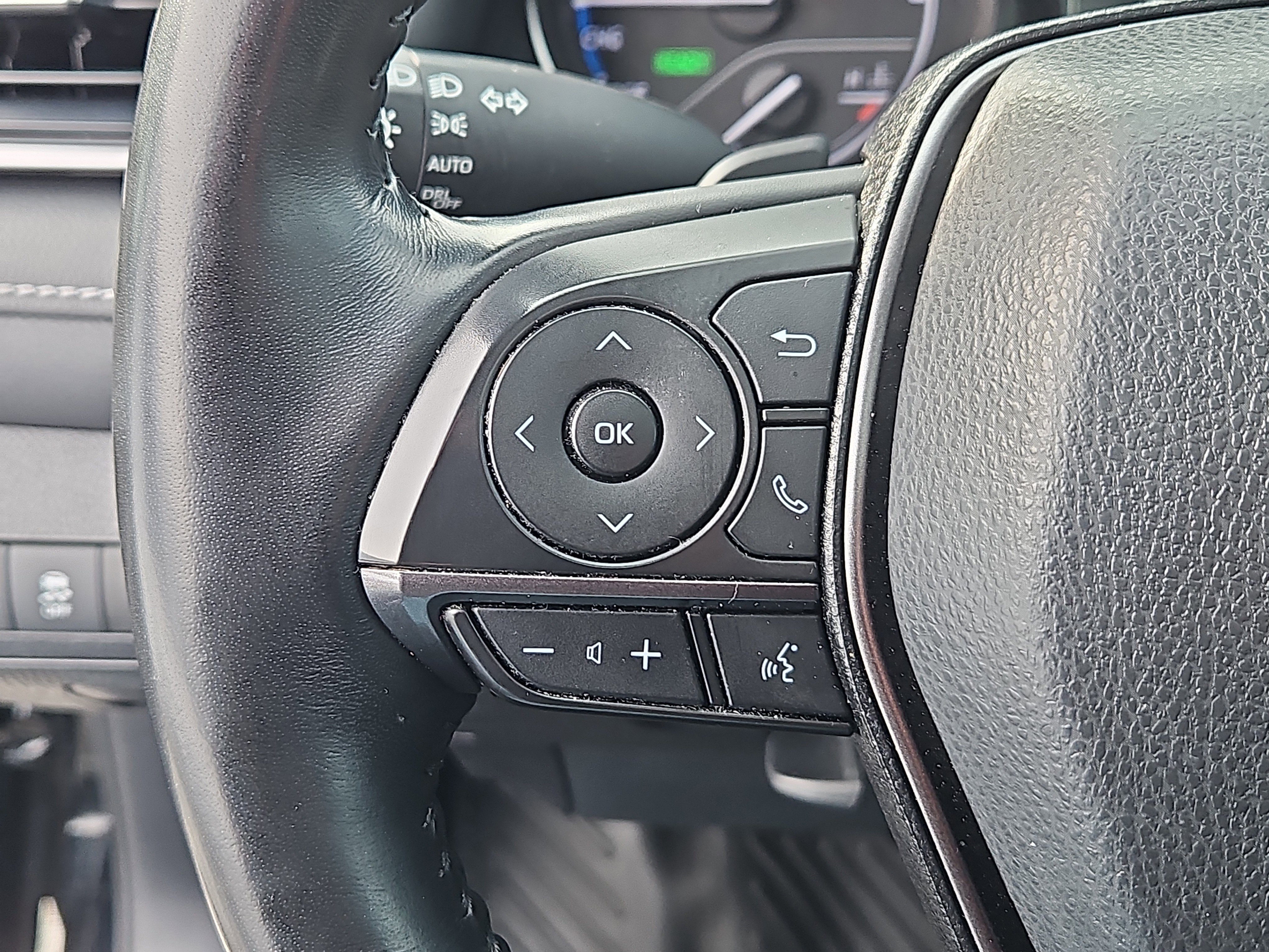 Used 2022 Toyota Camry SE image 16