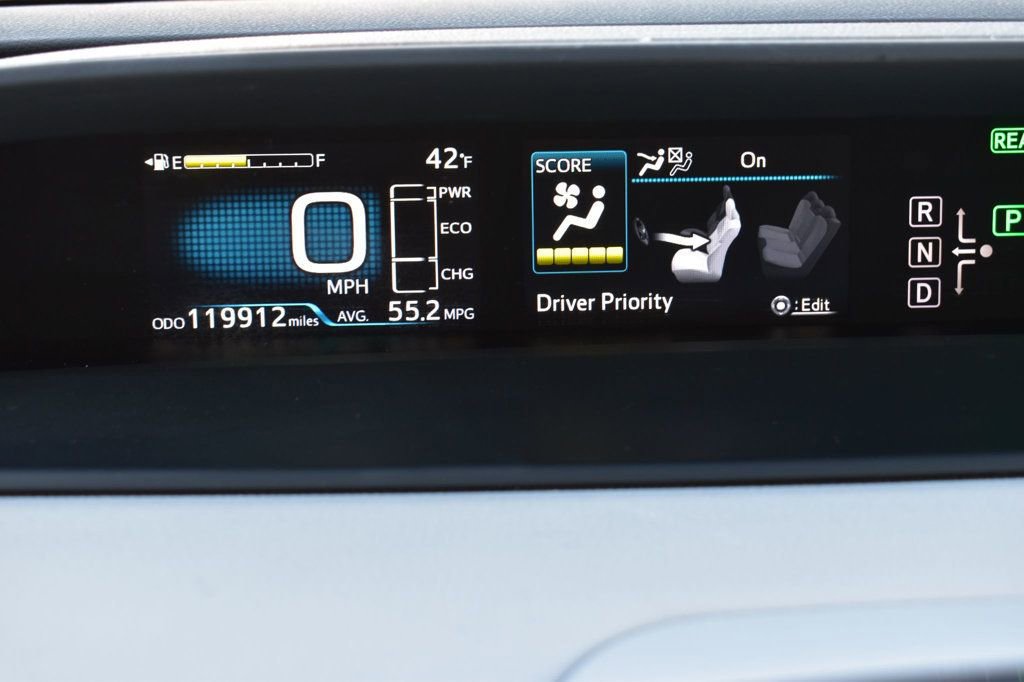 Used 2016 Toyota Prius Three Touring FWD image 34