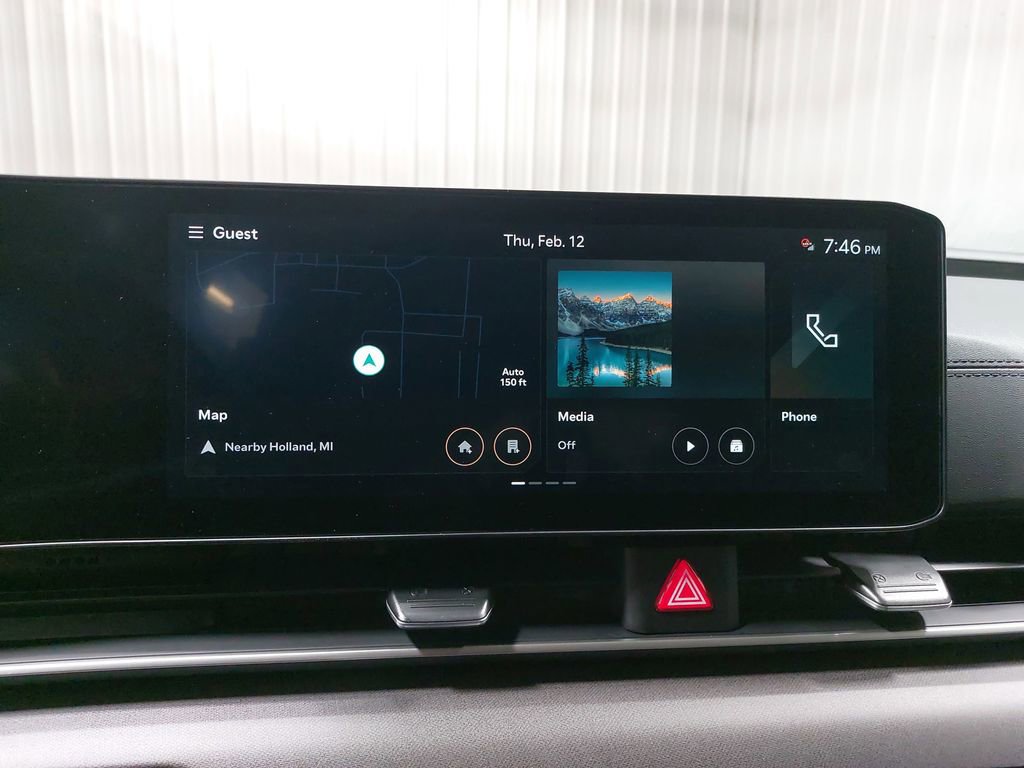New 2026 Kia Carnival EX FWD image 23