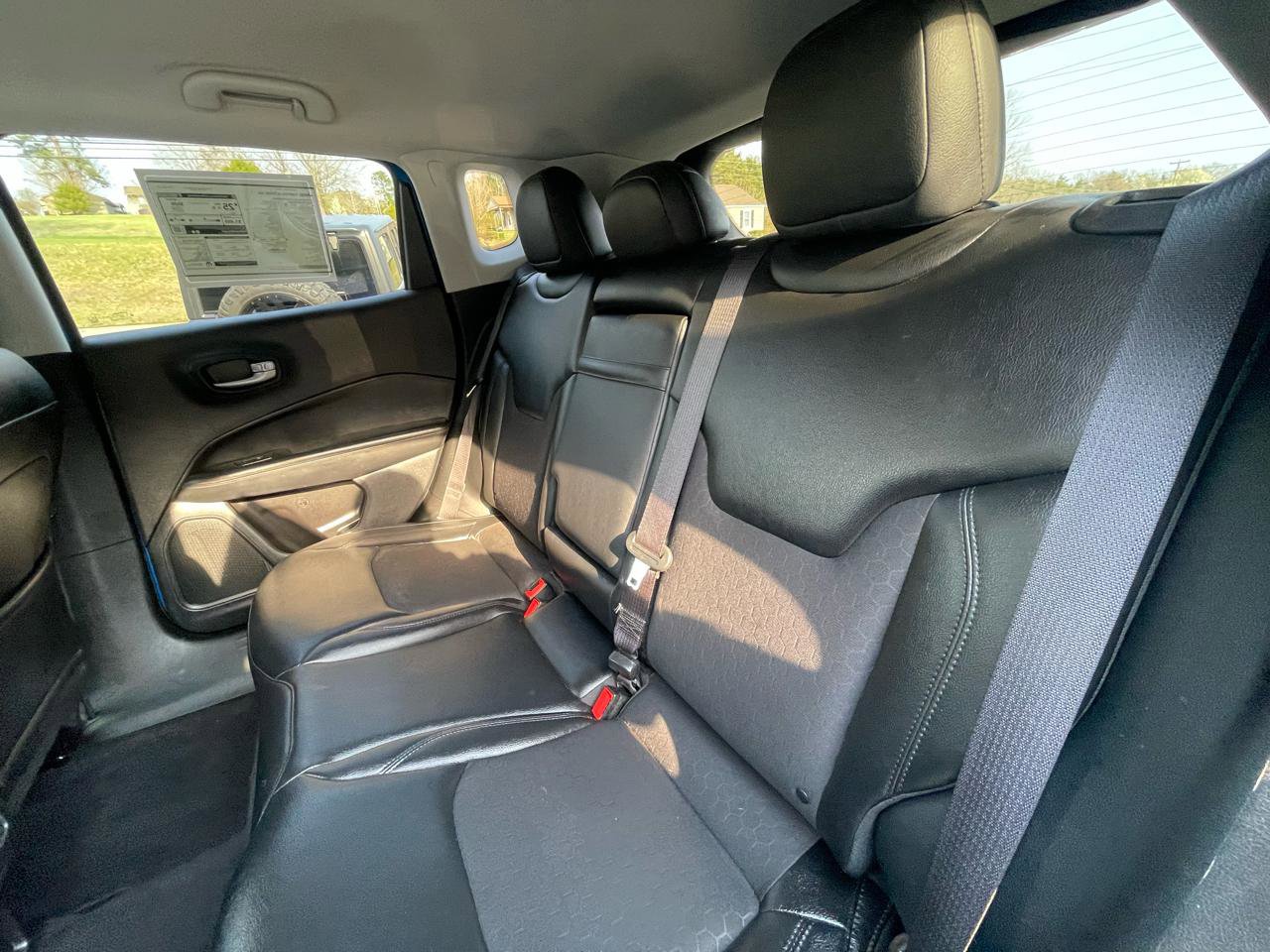 Used 2018 Jeep Compass Latitude AWD/4WD image 15