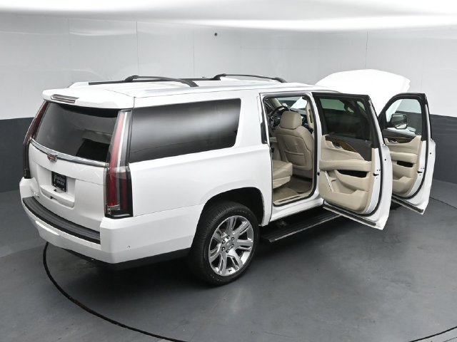 Used 2018 Cadillac Escalade ESV Premium Luxury AWD/4WD image 60