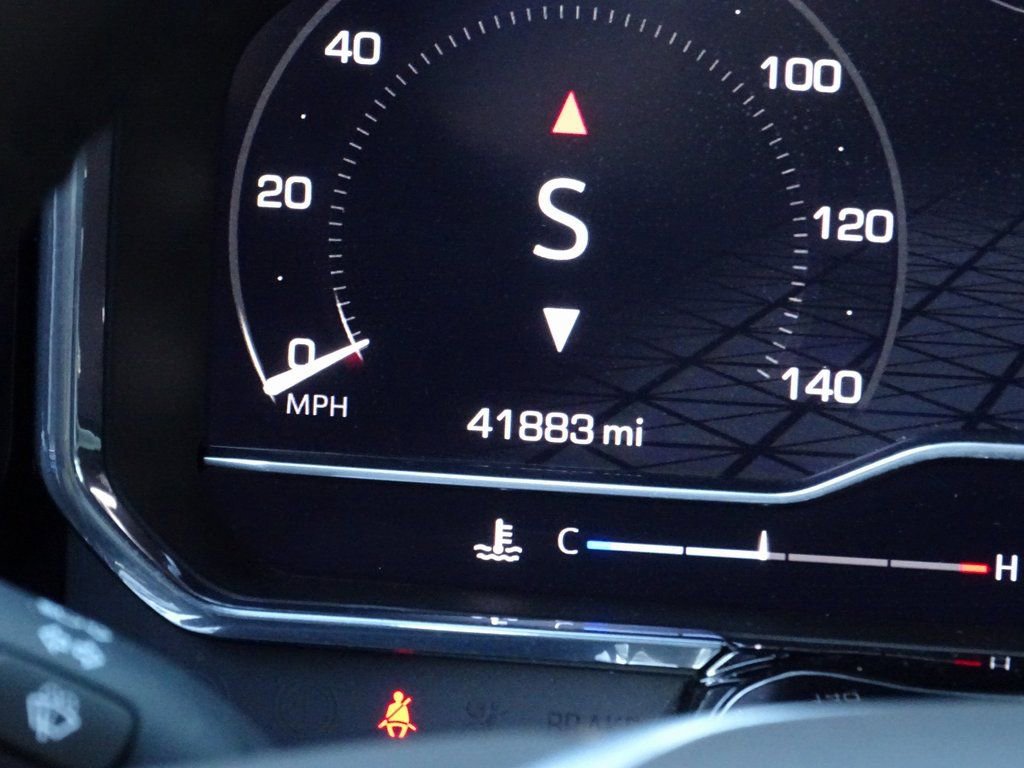 Used 2024 GMC Sierra 2500 SLT w/ SLT Convenience Package image 25