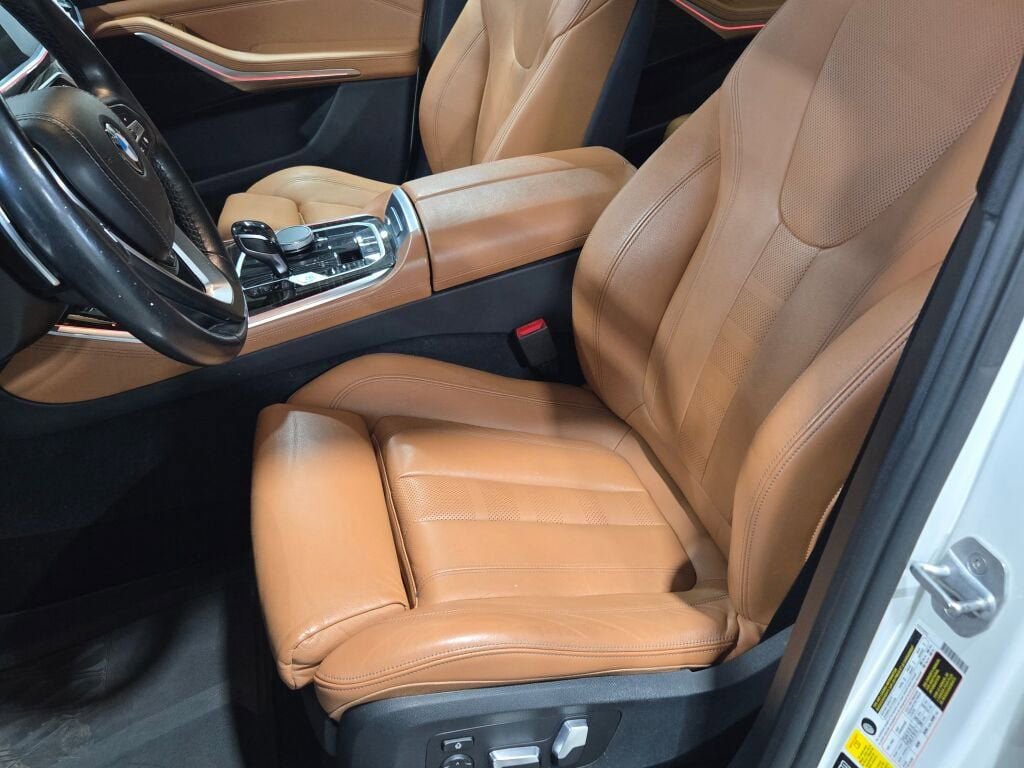 Used 2019 BMW X5 xDrive40i w/ Premium Package image 28