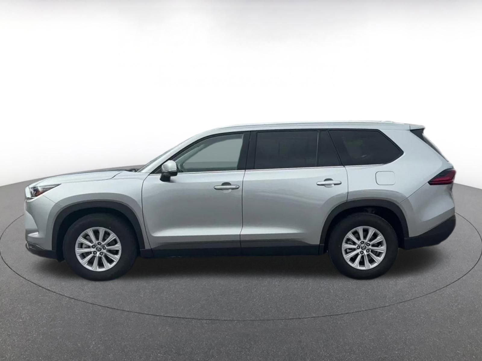 Used 2025 Toyota Grand Highlander FWD image 9