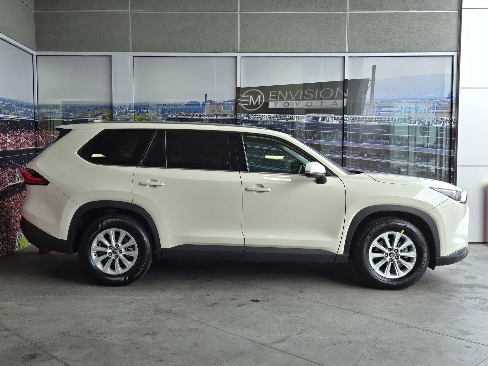 Certified 2024 Toyota Grand Highlander XLE image 4