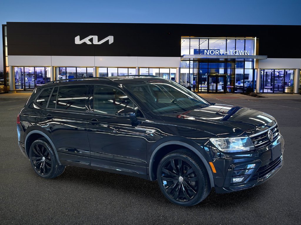 Used 2020 Volkswagen Tiguan SE R-Line AWD/4WD image 8