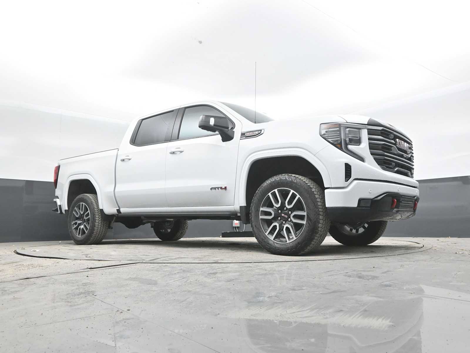 New 2026 GMC Sierra 1500 AT4 w/ AT4 Premium Package AWD/4WD image 41