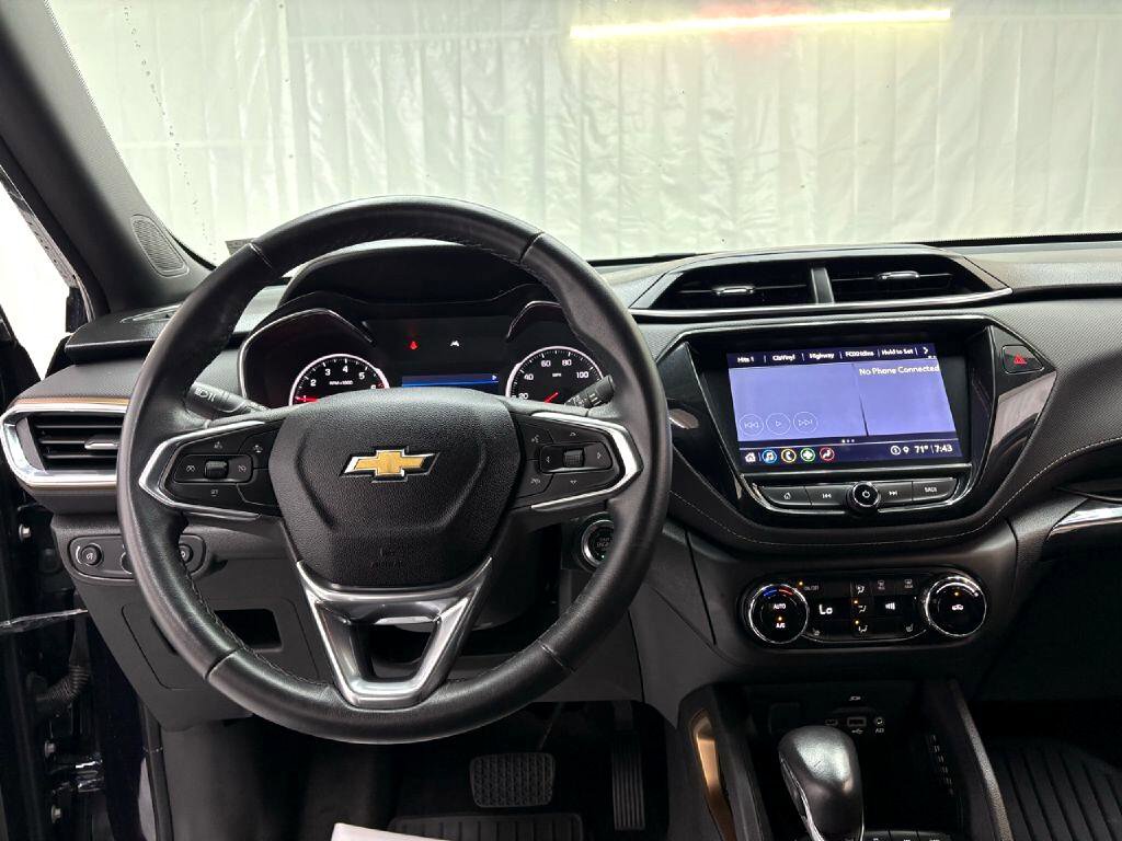Used 2021 Chevrolet TrailBlazer ACTIV w/ Sun and Liftgate Package image 13