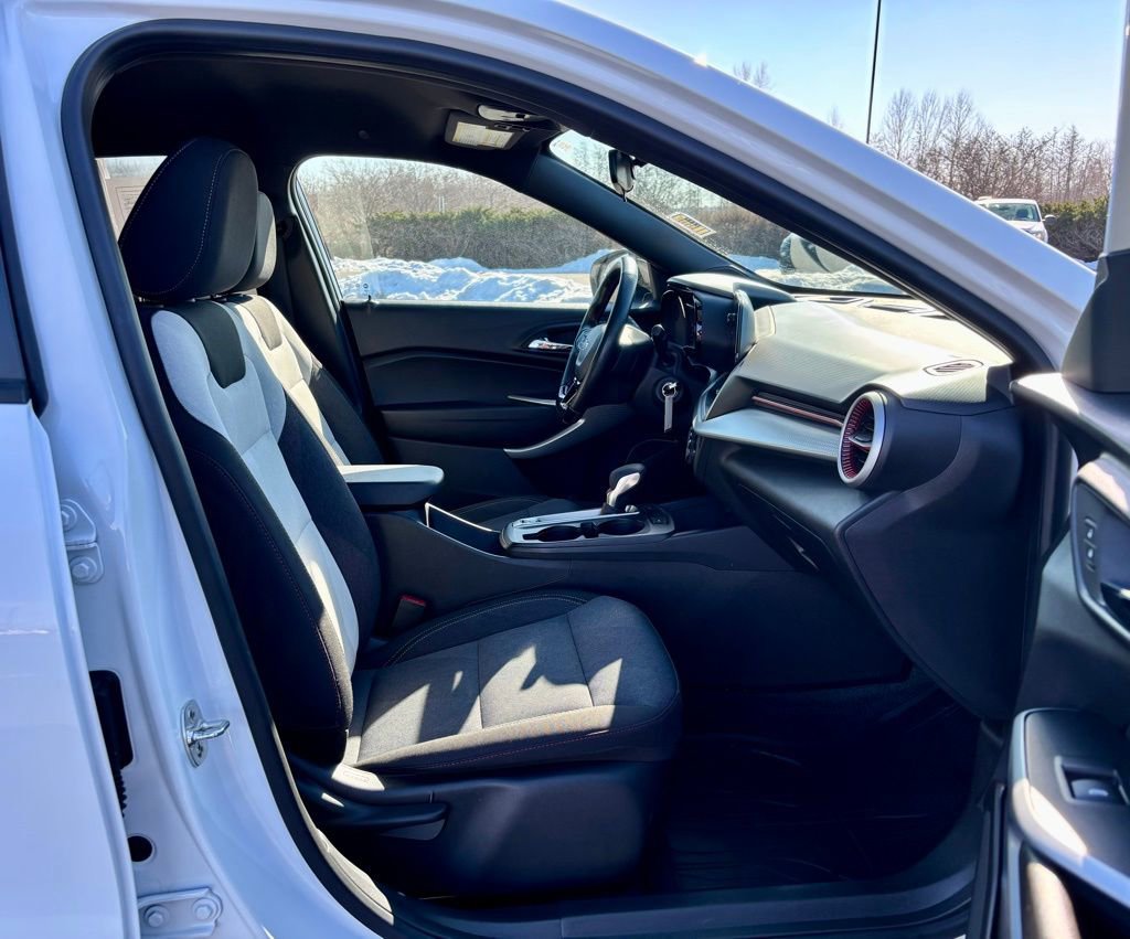 Used 2024 Chevrolet Trax RS w/ Driver Confidence Package image 18