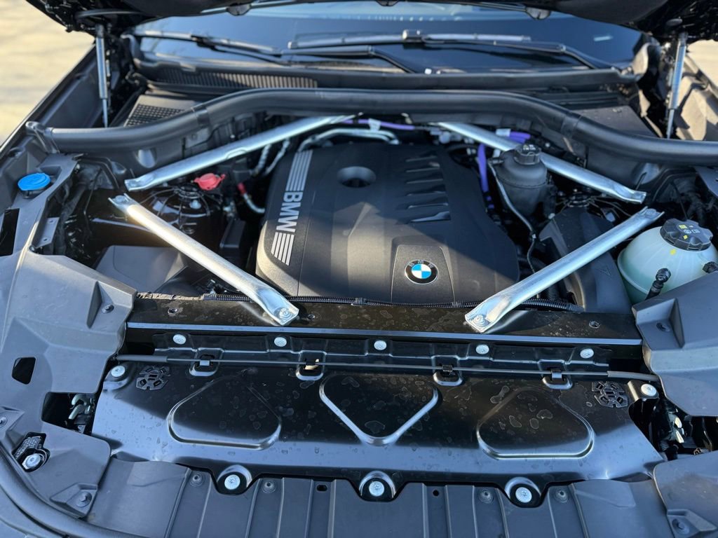 Used 2024 BMW X6 xDrive40i w/ Executive Package image 10