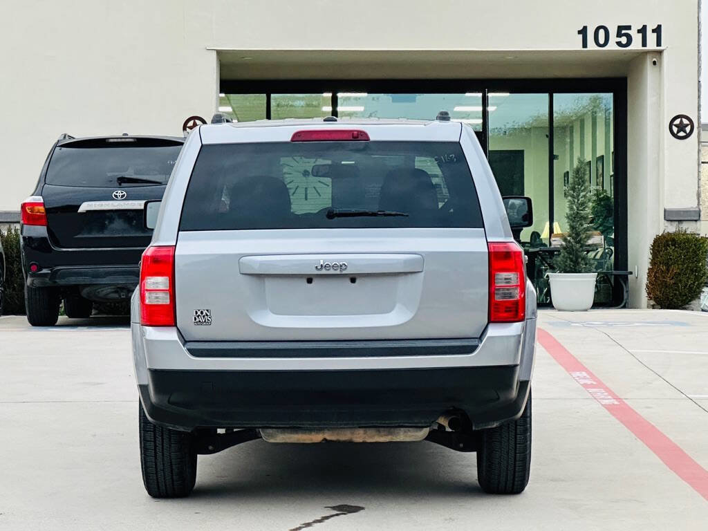 Used 2016 Jeep Patriot Sport w/ Power Value Group FWD image 8