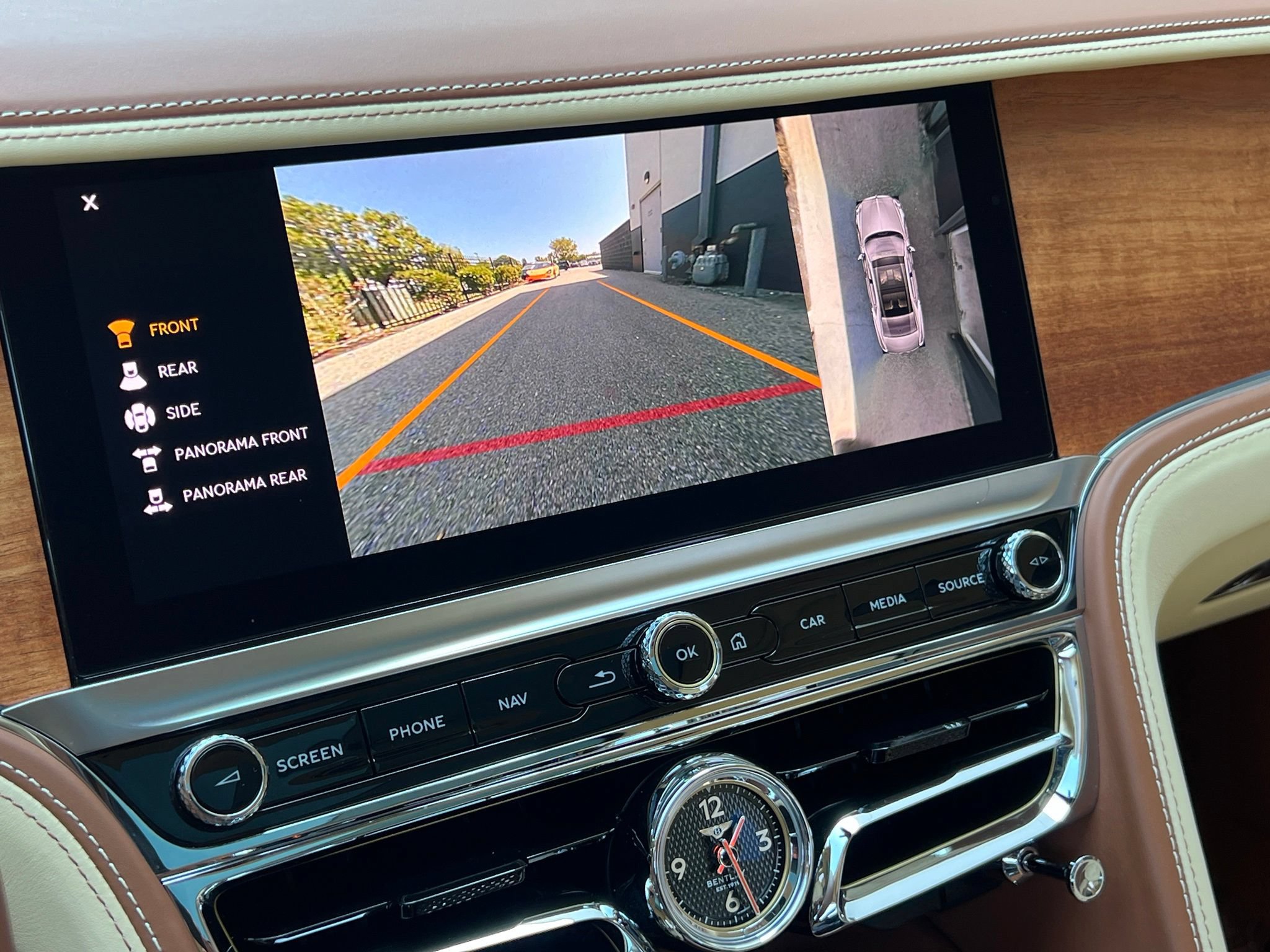 Used 2023 Bentley Flying Spur W12 AWD/4WD image 32