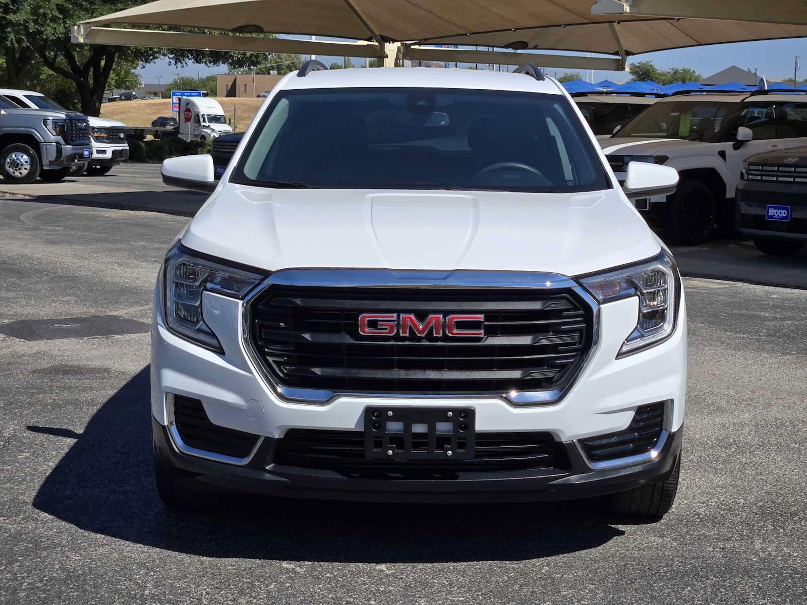 Certified 2024 GMC Terrain SLE w/ Driver Convenience Package AWD/4WD image 2