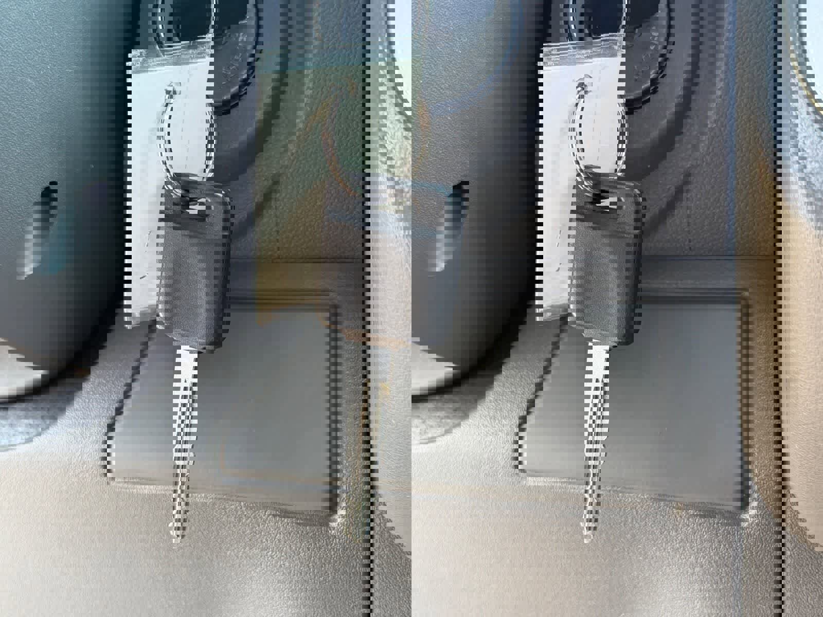 Used 2016 Nissan Frontier S image 17