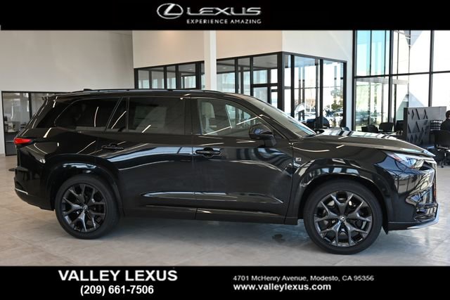 New 2026 Lexus TX 500h AWD image 3