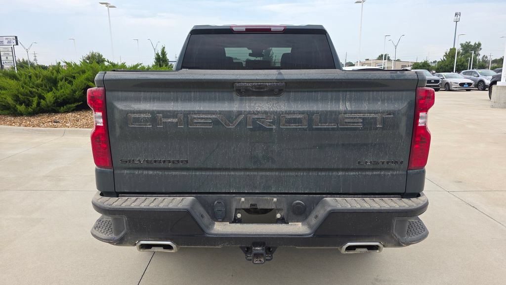 Used 2025 Chevrolet Silverado 1500 Custom Trail Boss w/ LPO, Dark Essentials Package AWD/4WD video 4