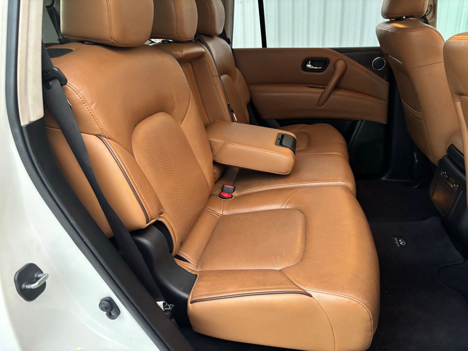 Used 2016 INFINITI QX80 2WD w/ Signature Edition Package image 37