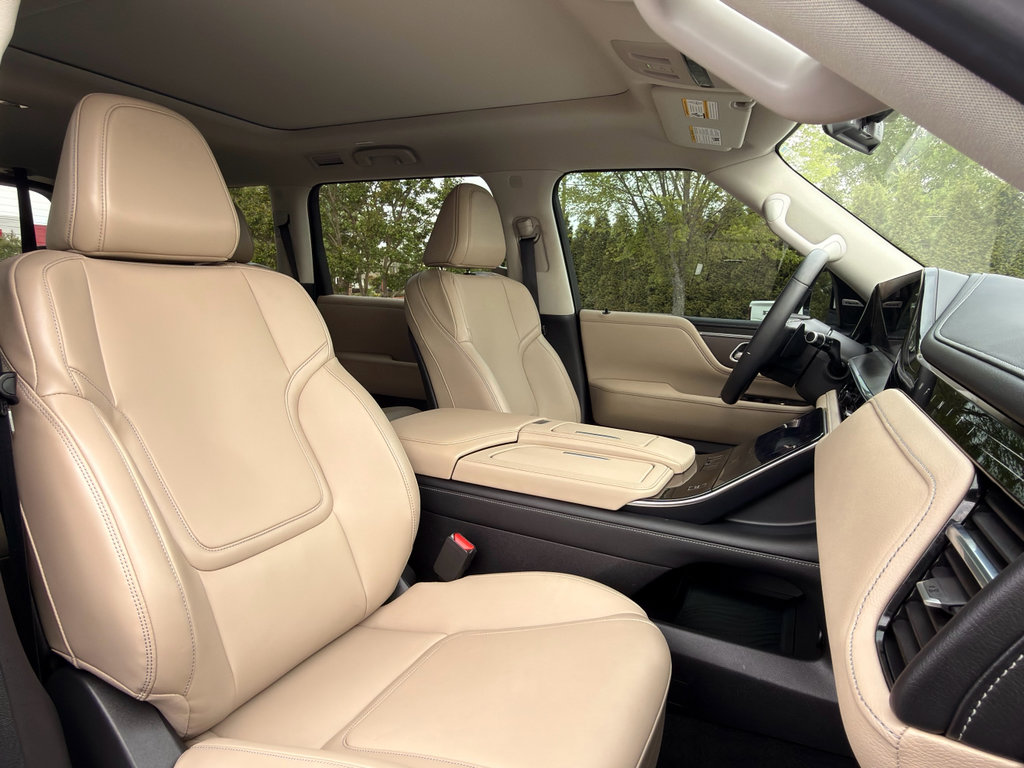 Used 2025 INFINITI QX80 Pure image 15