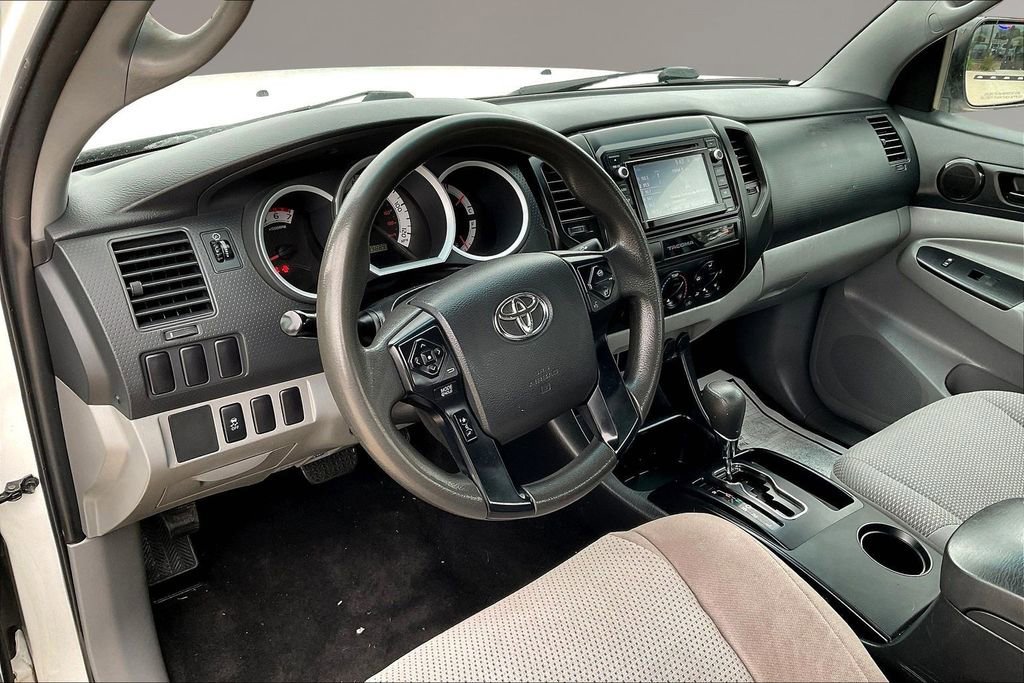 Used 2015 Toyota Tacoma 2WD Access Cab image 18