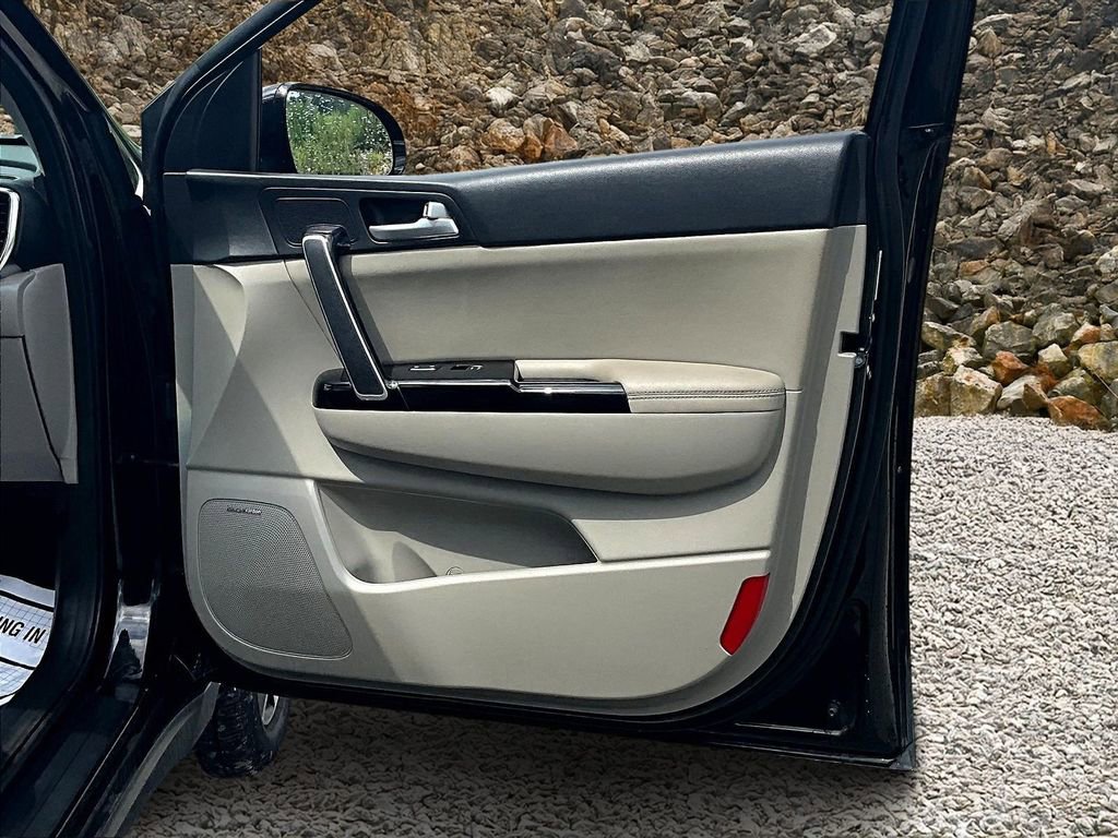 Used 2022 Kia Sportage EX w/ EX Technology Package image 20