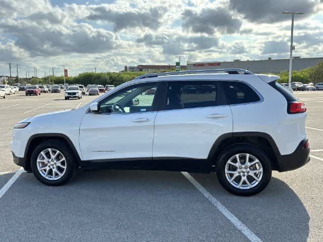 Used 2014 Jeep Cherokee Latitude FWD image 3