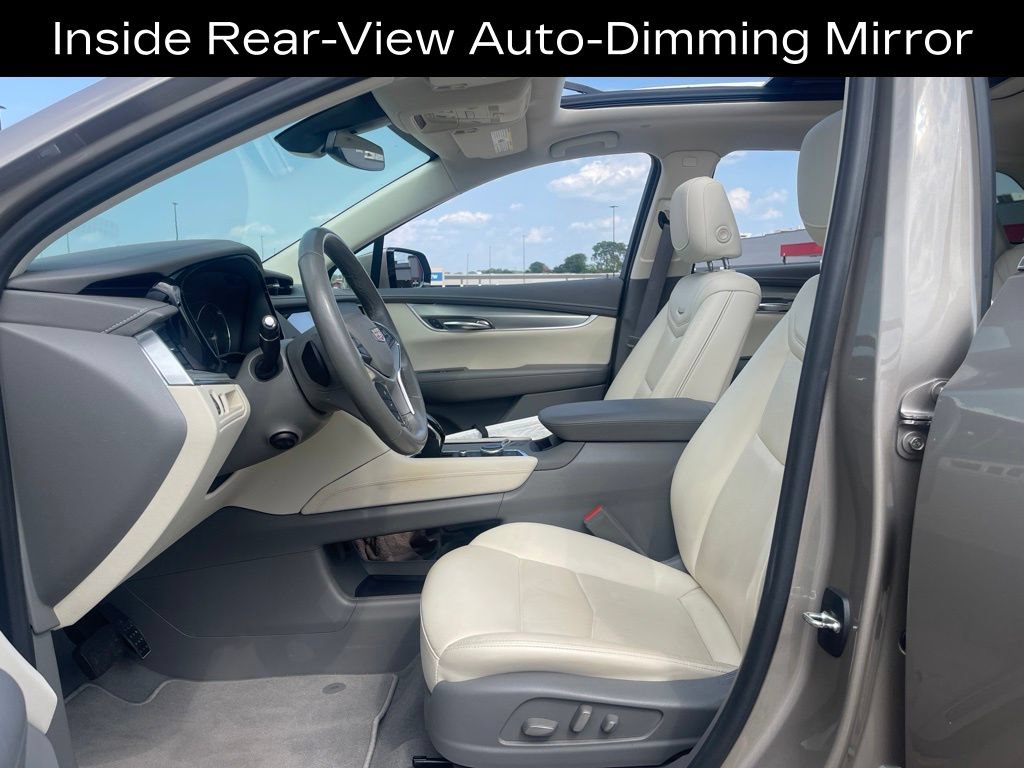 Used 2022 Cadillac XT5 Premium Luxury w/ LPO, Floor Liner Package FWD image 15