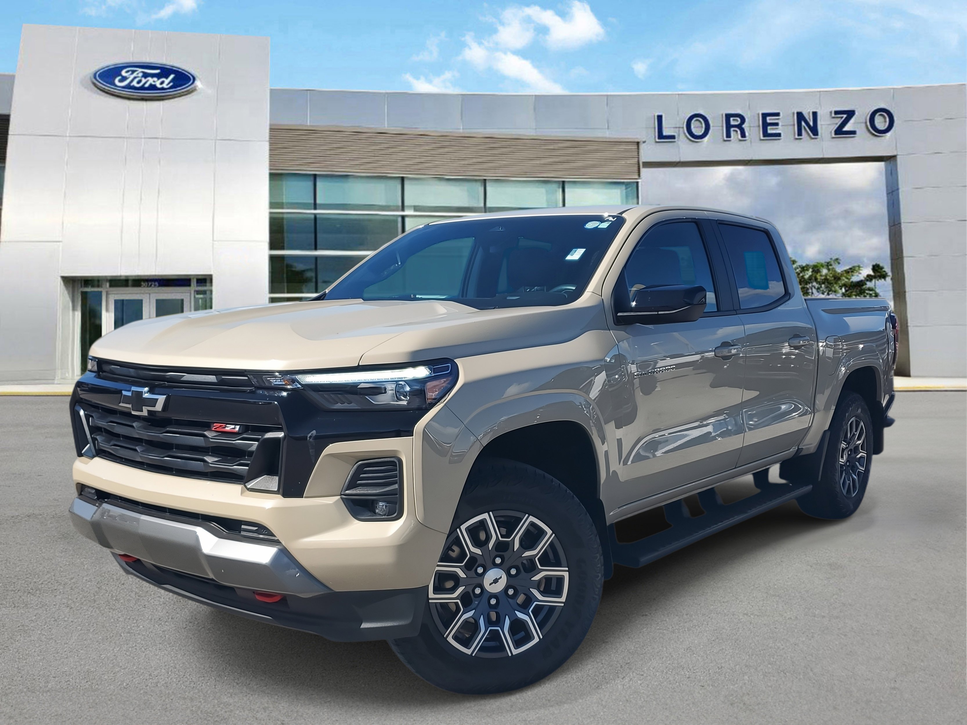 Used 2023 Chevrolet Colorado Z71 w/ Z71 Convenience Package 2 image 1