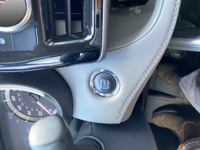 Used 2023 Toyota Highlander XLE FWD image 19