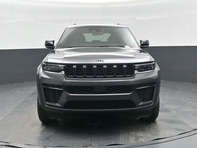 New 2026 Jeep Grand Cherokee Altitude image 9