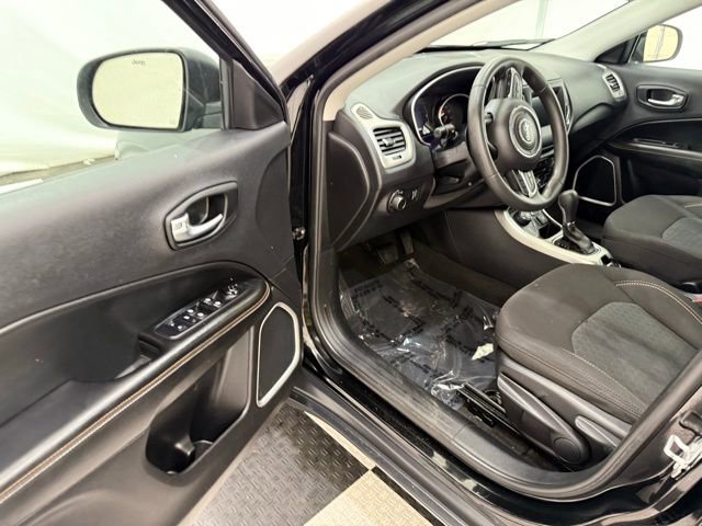 Used 2021 Jeep Compass Sport image 28