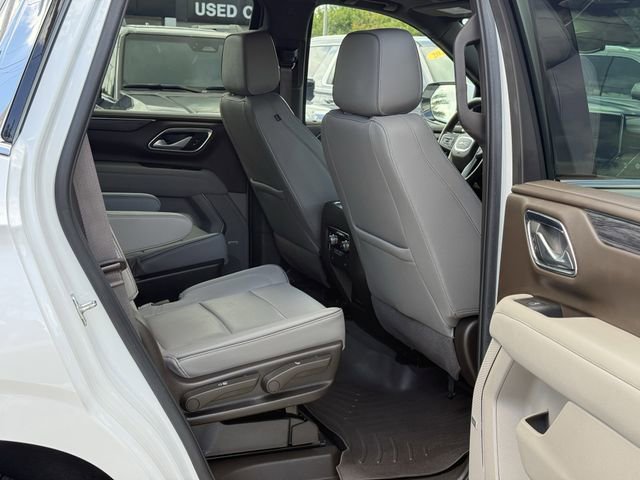 Used 2022 GMC Yukon SLT w/ SLT Premium Package image 28