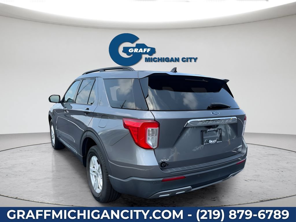Used 2022 Ford Explorer XLT w/ Equipment Group 202A AWD/4WD image 3